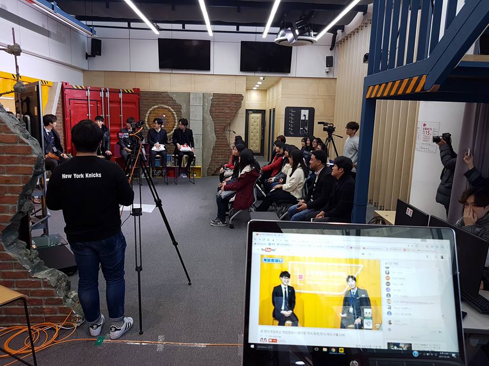 렛츠게임부산 오프라인 생방송 사진