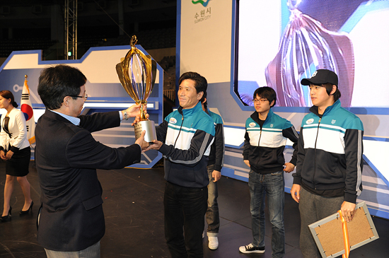 2011 전국 아마추어 e 스포츠대회 종합1위 달성 사진