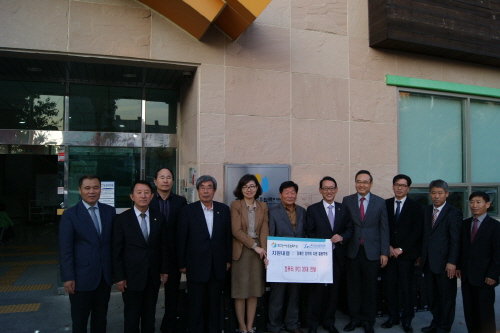 (재)부산정보산업진흥원 교육용 워크스테이션 장비 기증식 사진